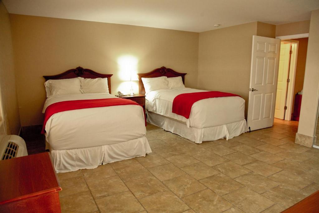 Lake Grassy Inn & Suites 레이크플래시드 객실 사진